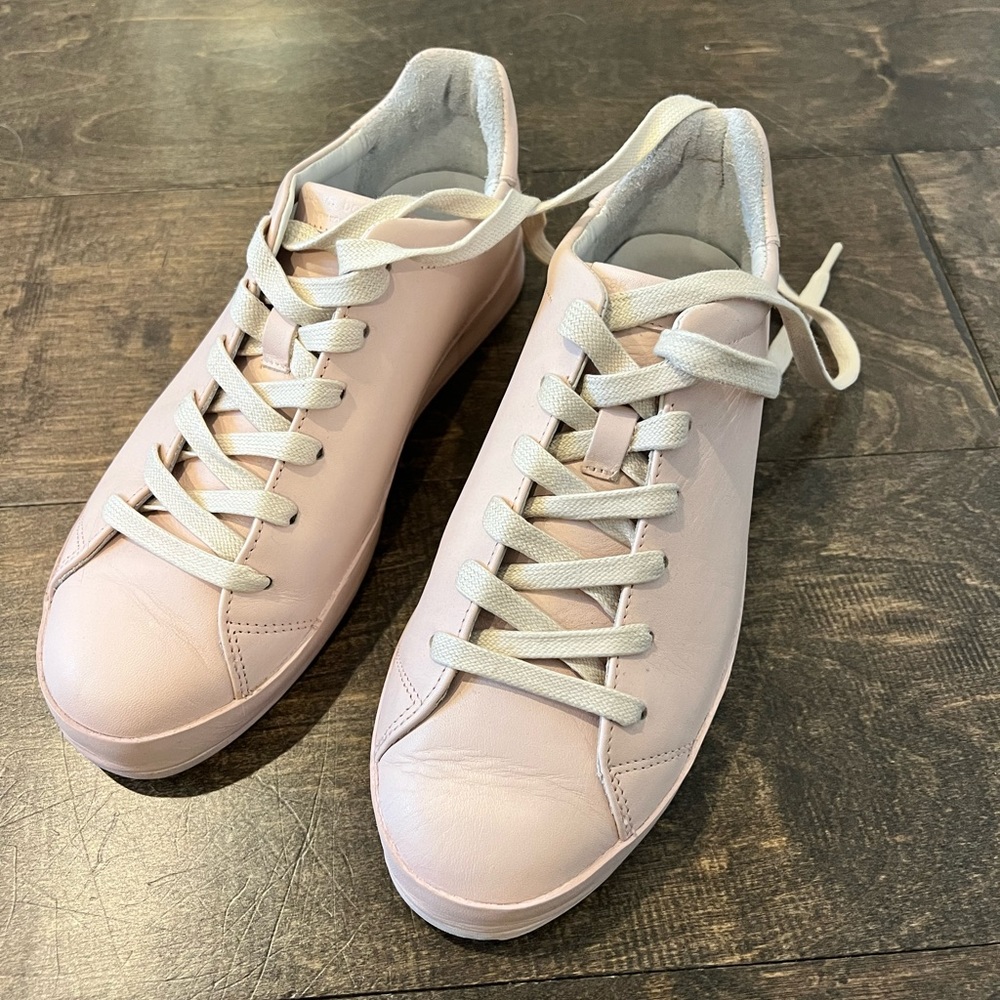 Rag & bone Rb1 sneaker in light pink. Matte leather. Slightly used. Size 38eu/8